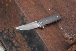 Böker Plus Kwaiken Mini Flipper Titanium 01BO267 Couteau De Poche, Lucas Burnley Design -Böker BO01BO267 10 sfeerfoto